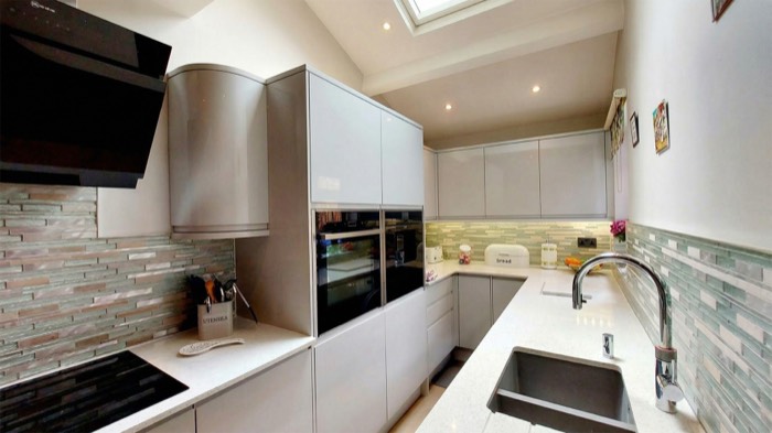 Modern kitchen renovation in Malaga by Legacy Construction